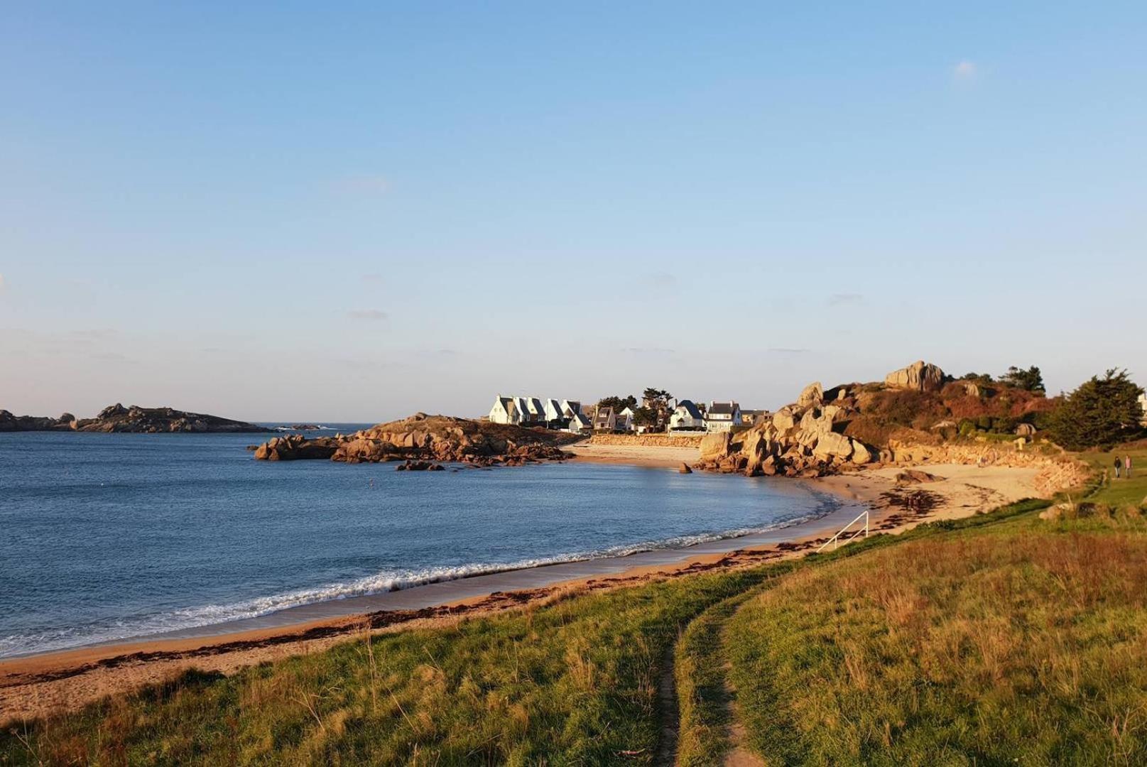 Maison 4 Personnes A 100M De La Plage De La Greve Rose A Tregastel - Ref 142 Exteriör bild